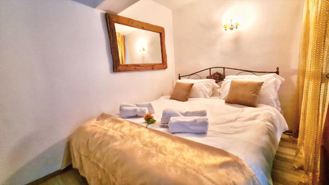 Appartamento Royal Mansion In Unirii Square Cluj-Napoca Esterno foto