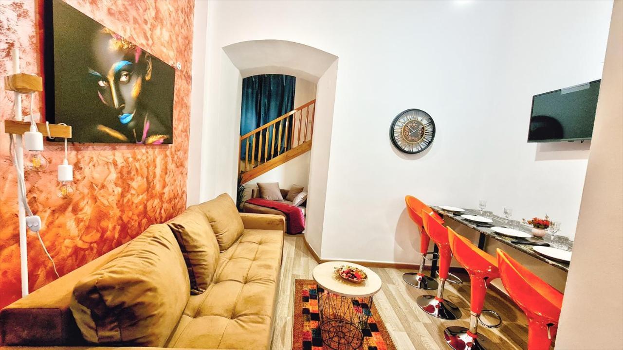 Appartamento Royal Mansion In Unirii Square Cluj-Napoca Esterno foto
