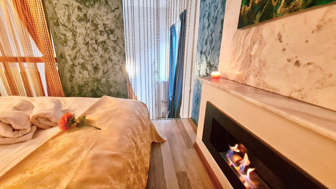 Appartamento Royal Mansion In Unirii Square Cluj-Napoca Esterno foto